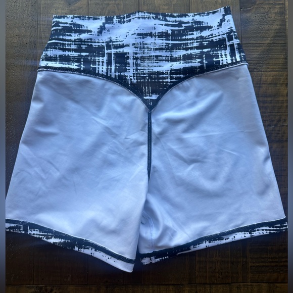 Buffbunny Collection Shorts - Picture 4 of 8